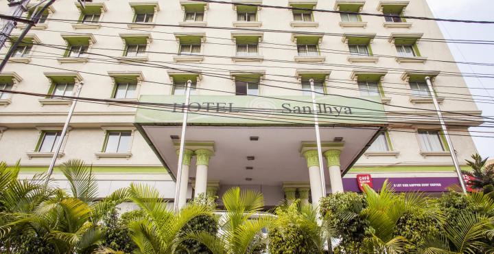 Sandhya Hotel Гайдарабад Екстер'єр фото